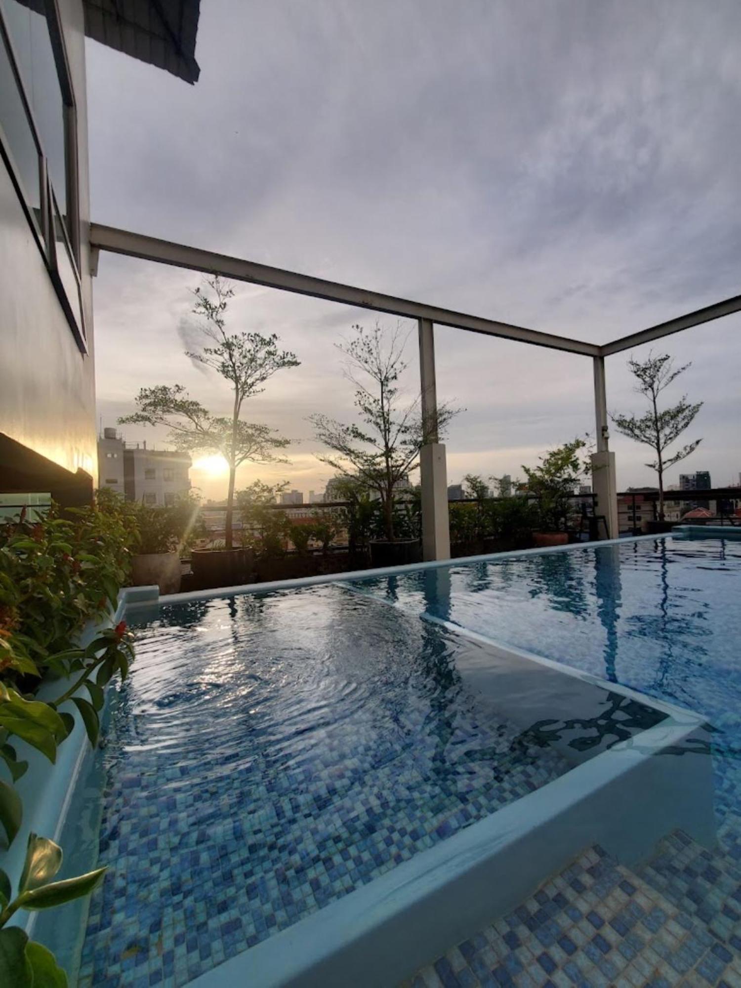 Monsoon Bassac Hotel Phnom Penh Dış mekan fotoğraf